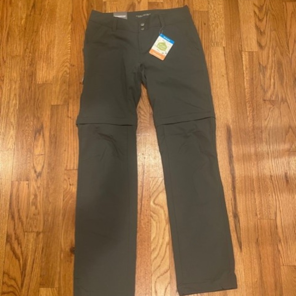 Columbia women's  khaki green, hiking/camping pants size 4